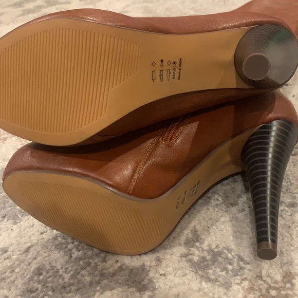 Just Fab tall platform boots size 8 - Picture 6 of 7